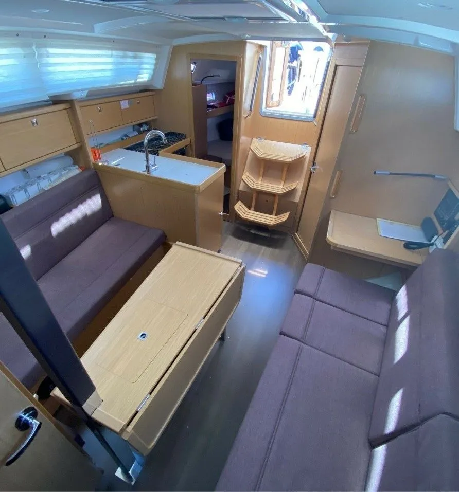 Fethiye 9.99m Kiralık Bavaria Cruiser 34 Yelkenli Yat - Fotoğraf 4