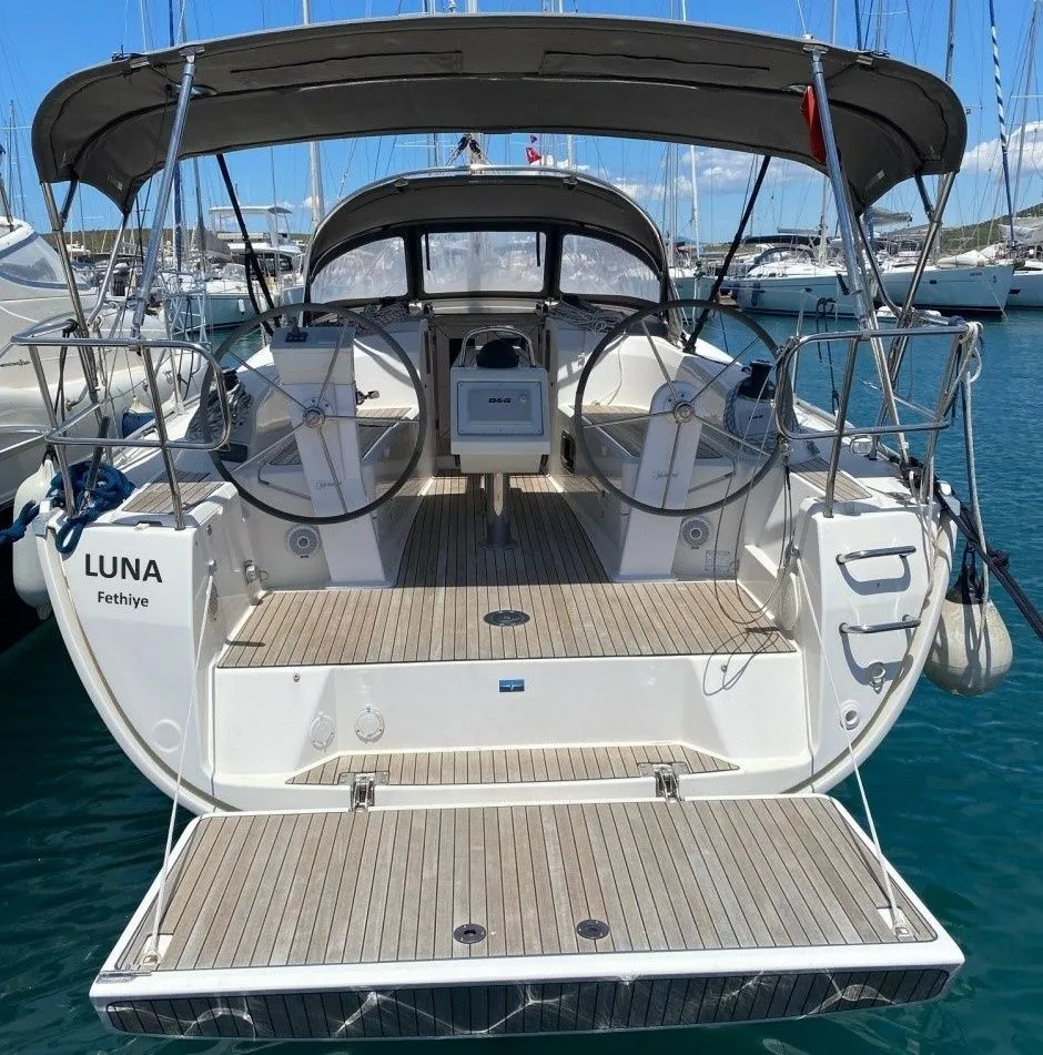 Fethiye 9.99m Kiralık Bavaria Cruiser 34 Yelkenli Yat - Fotoğraf 1