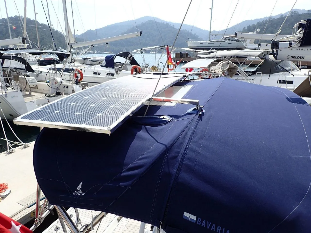 Charter a 9.99m Sailing Yacht in Göcek - Fotoğraf 5