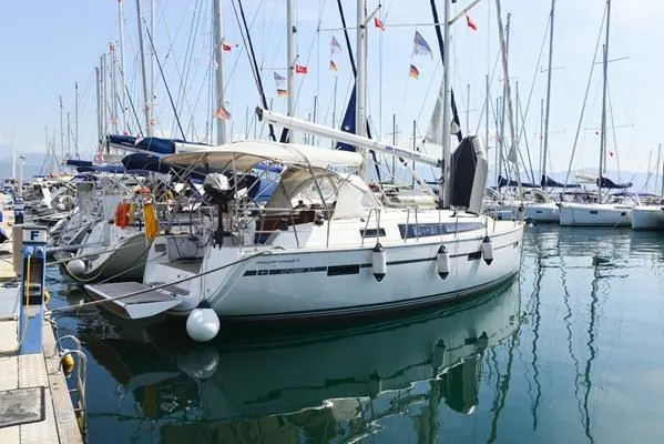 Fethiye Kiralık Bavaria Cruiser 37 11.3m - Fotoğraf 1