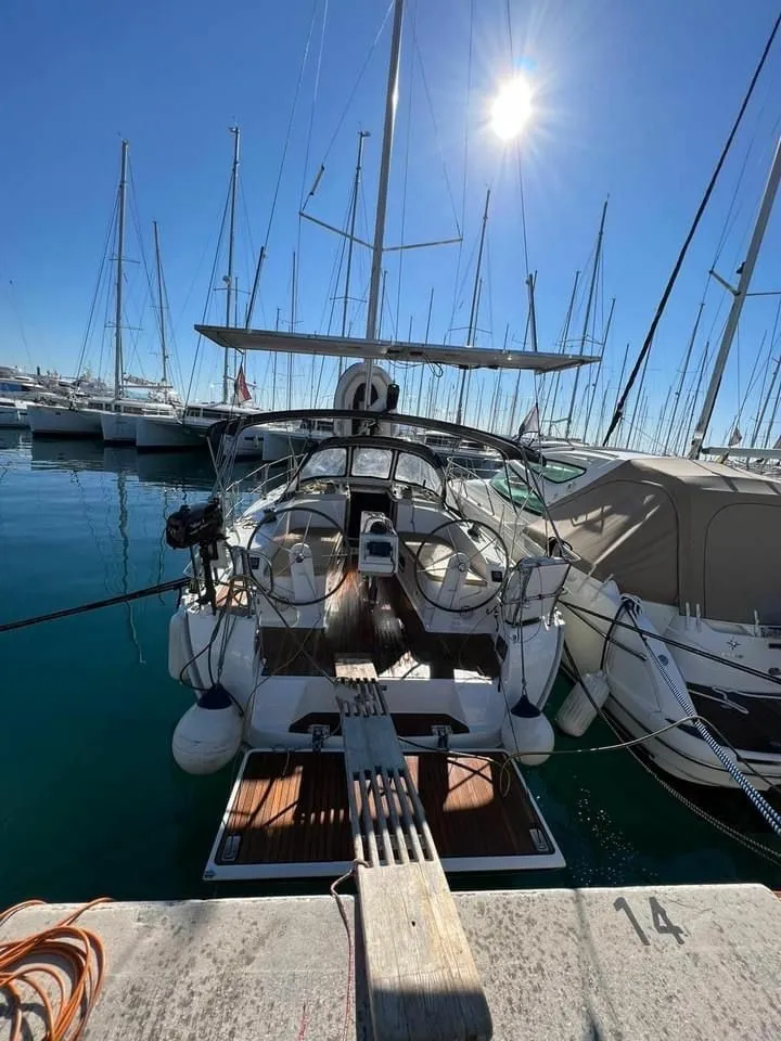 Lana Cruiser 37: Konforlu ve Maceralı Marmaris Yelkeni - Fotoğraf 4