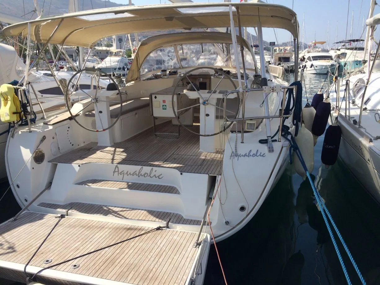 Rent a 14.27m Bavaria Cruiser 45 Sailing Yacht in Fethiye - Fotoğraf 3
