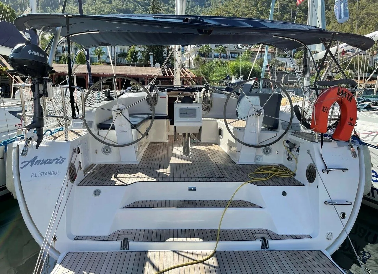 Charter a 14.27m Sailing Yacht Bavaria Cruiser 46 in Fethiye - Fotoğraf 3