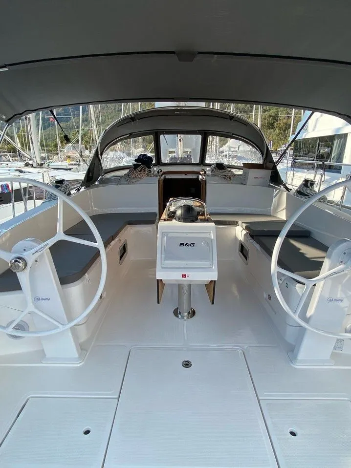 Арендуйте 14.37м Bavaria Cruiser 46 в Гёчек - Fotoğraf 4