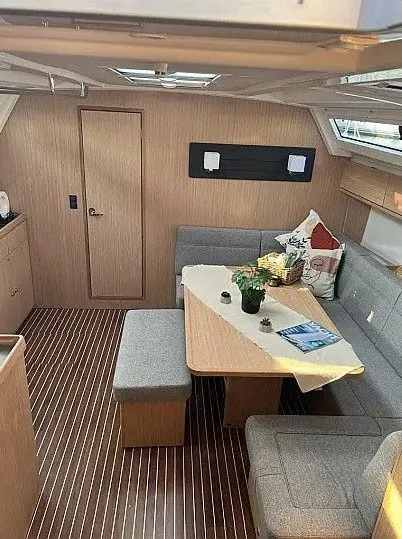 Rent a 13.9m Sailing Yacht Bavaria Cruiser 46 in Göcek - Fotoğraf 4