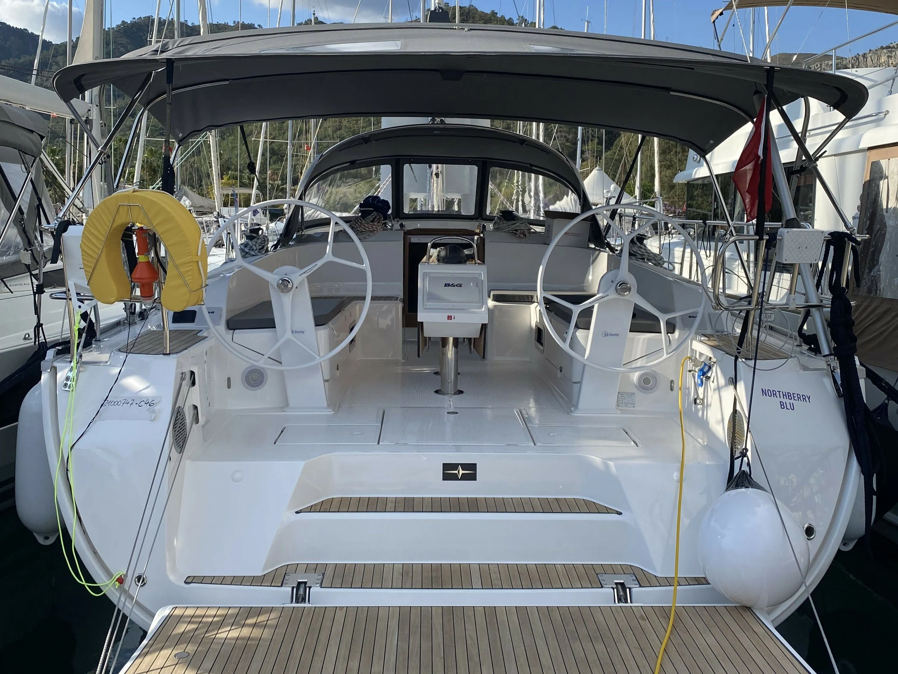 Charter a 14.37m Sailing Yacht Bavaria Cruiser 46 in Göcek - Fotoğraf 1