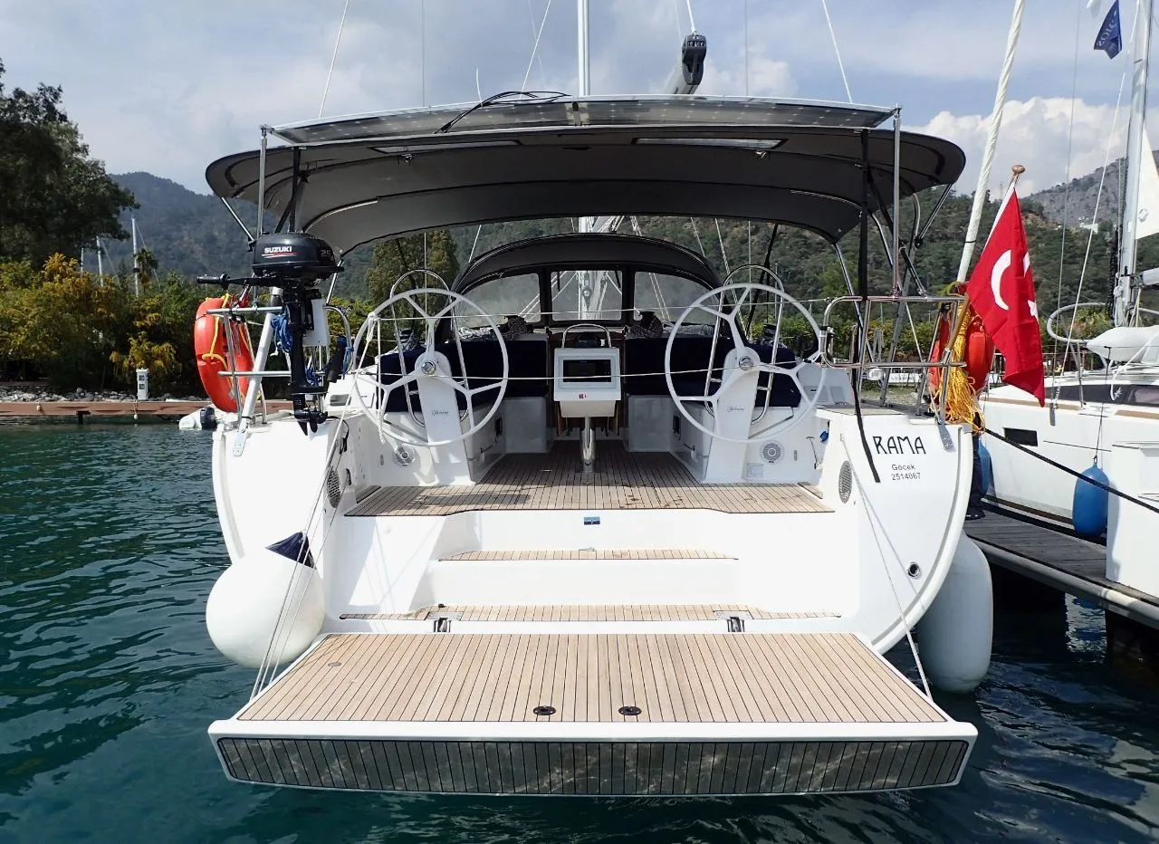 Charter a 14.27m Sailing Yacht Bavaria Cruiser 46 in Göcek - Fotoğraf 1