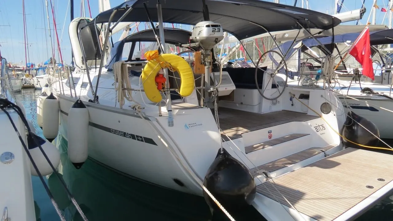 Explore Göcek on a 14.27m Rental Bavaria Cruiser 46 - Fotoğraf 1