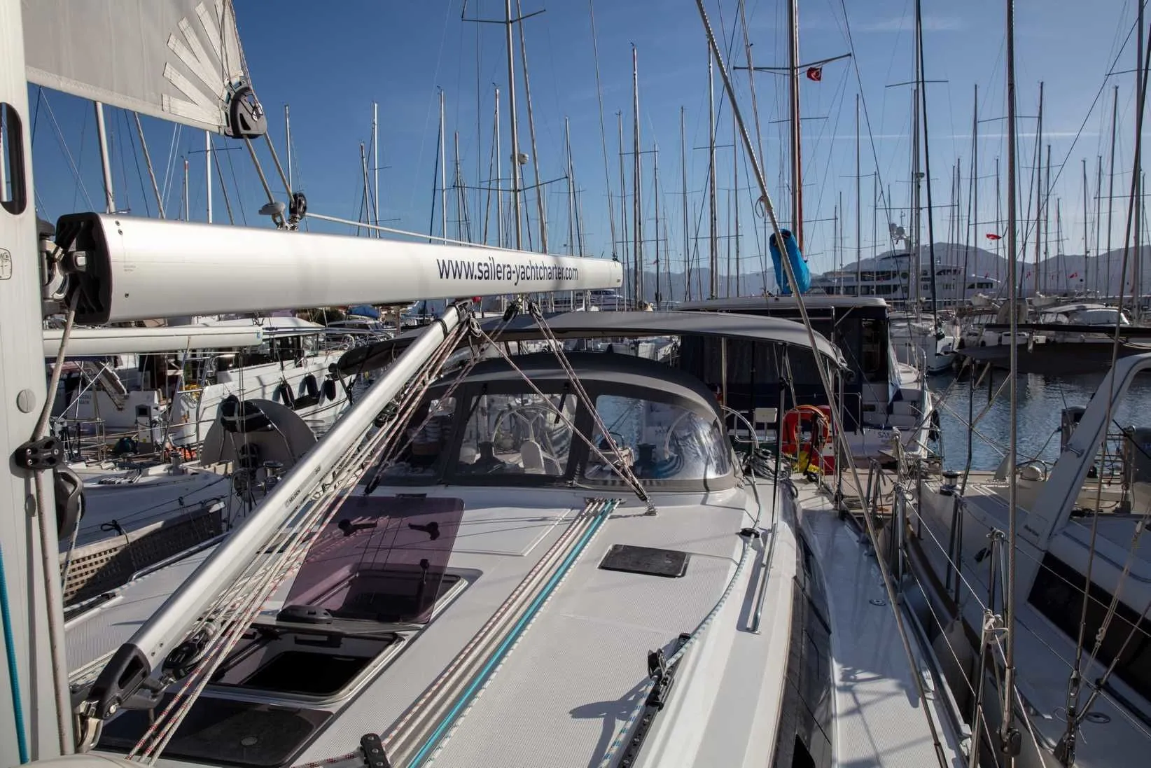 Marmaris 13.6m Kiralık Bavaria Cruiser 46 - Fotoğraf 5