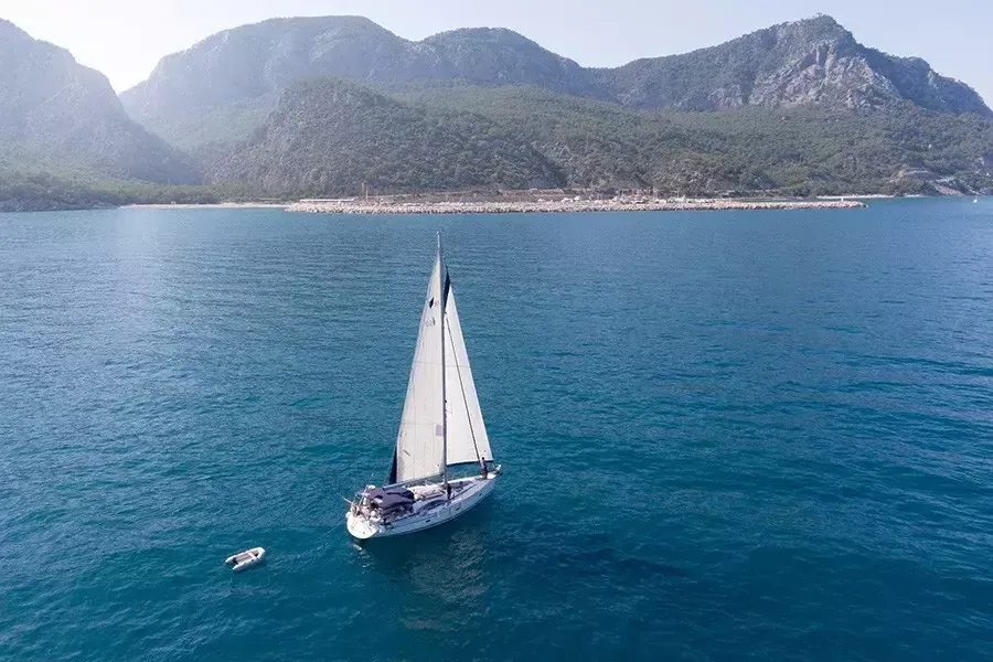 14m Antalya Sailing Yacht Bavaria Vision 50 Hire - Fotoğraf 4