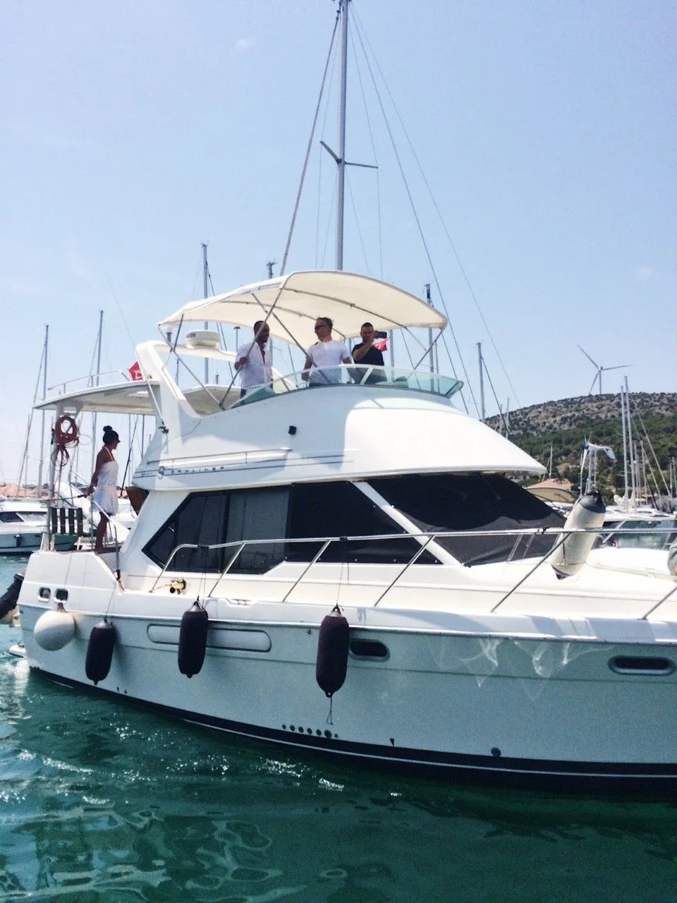 Çesme Kiralık Bayliner 3587 12m Motoryat - Fotoğraf 1