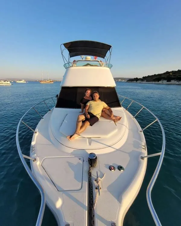 Çesme Kiralık Bayliner 3587 12m Motoryat - Fotoğraf 4