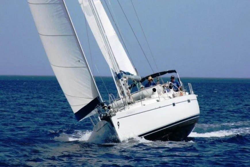 Charter a 14.9m Beneteau 50 Sailing Yacht in Marmaris - Fotoğraf 4