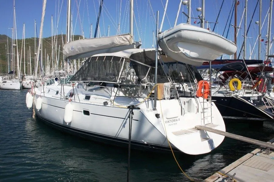 Charter a 14.9m Beneteau 50 Sailing Yacht in Marmaris - Fotoğraf 1