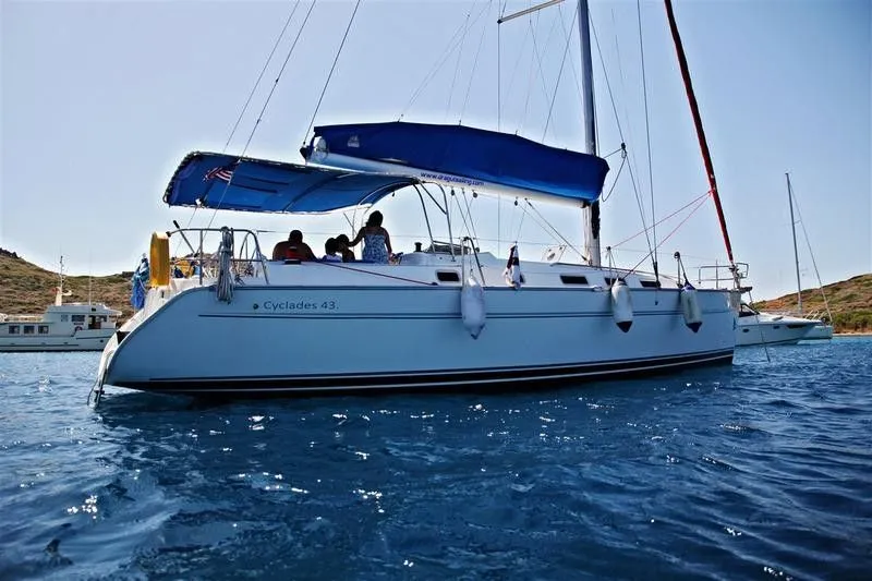 13.26м аренда Beneteau Cyclades 43.4 в Бодрум - Fotoğraf 3
