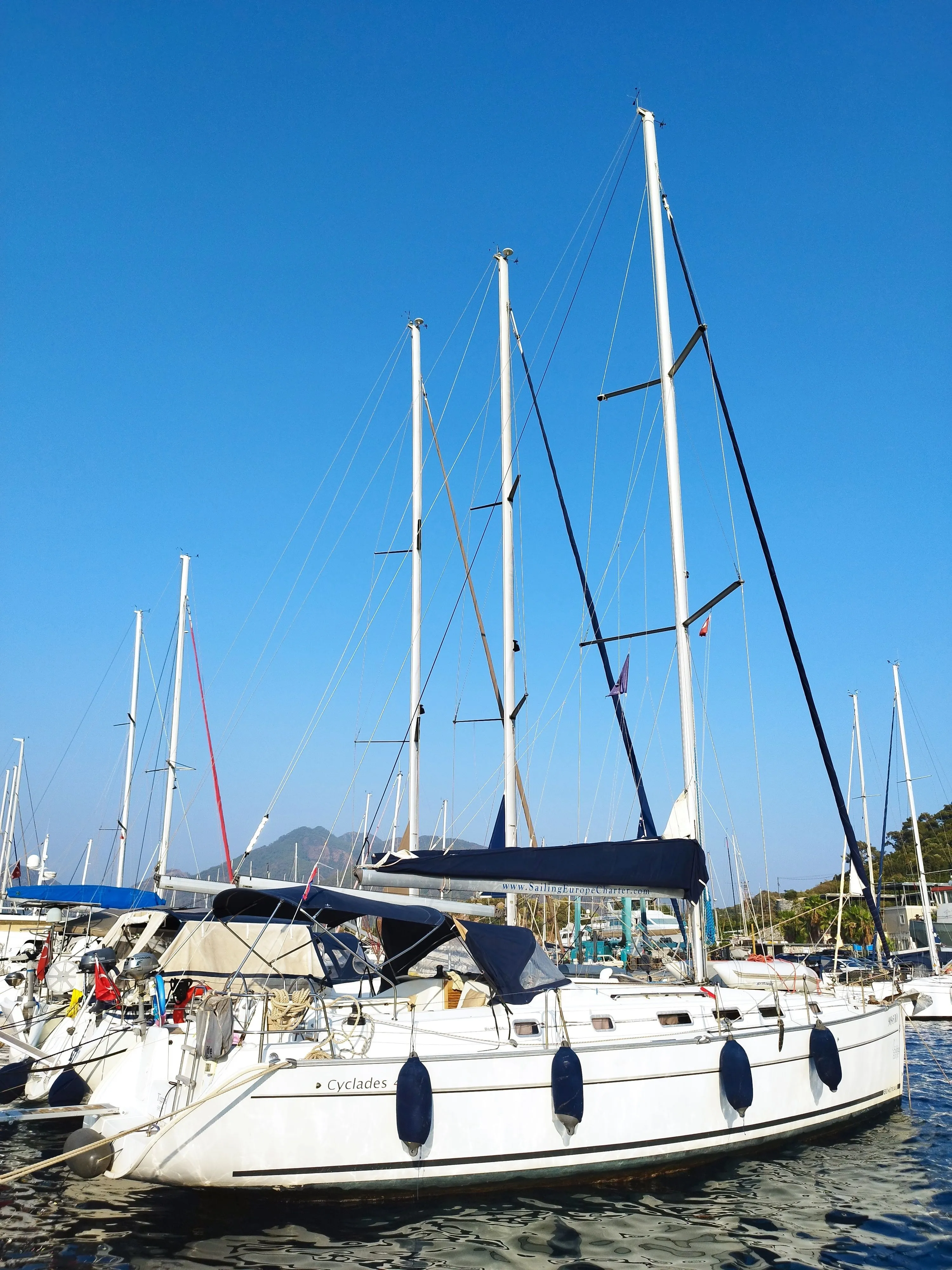 Liberty: Modern Sailing Comfort for 10 - Fotoğraf 1