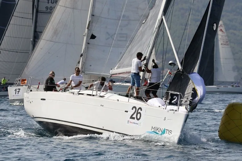 Marmaris Kiralık Beneteau First 40 12.58m Yelkenli Yat - Fotoğraf 4