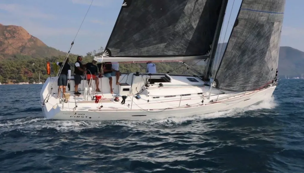 Marmaris Kiralık Beneteau First 40 12.58m Yelkenli Yat - Fotoğraf 1