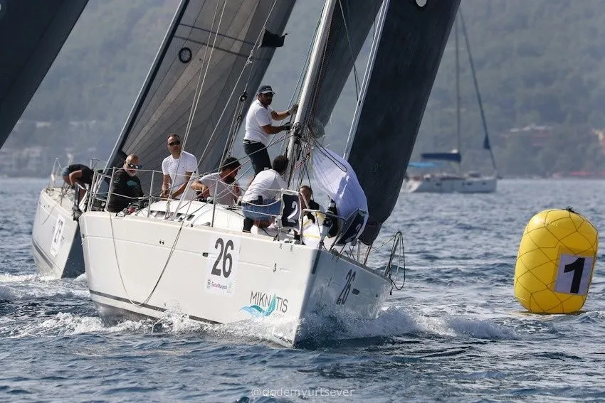 Marmaris Kiralık Beneteau First 40 12.58m Yelkenli Yat - Fotoğraf 5