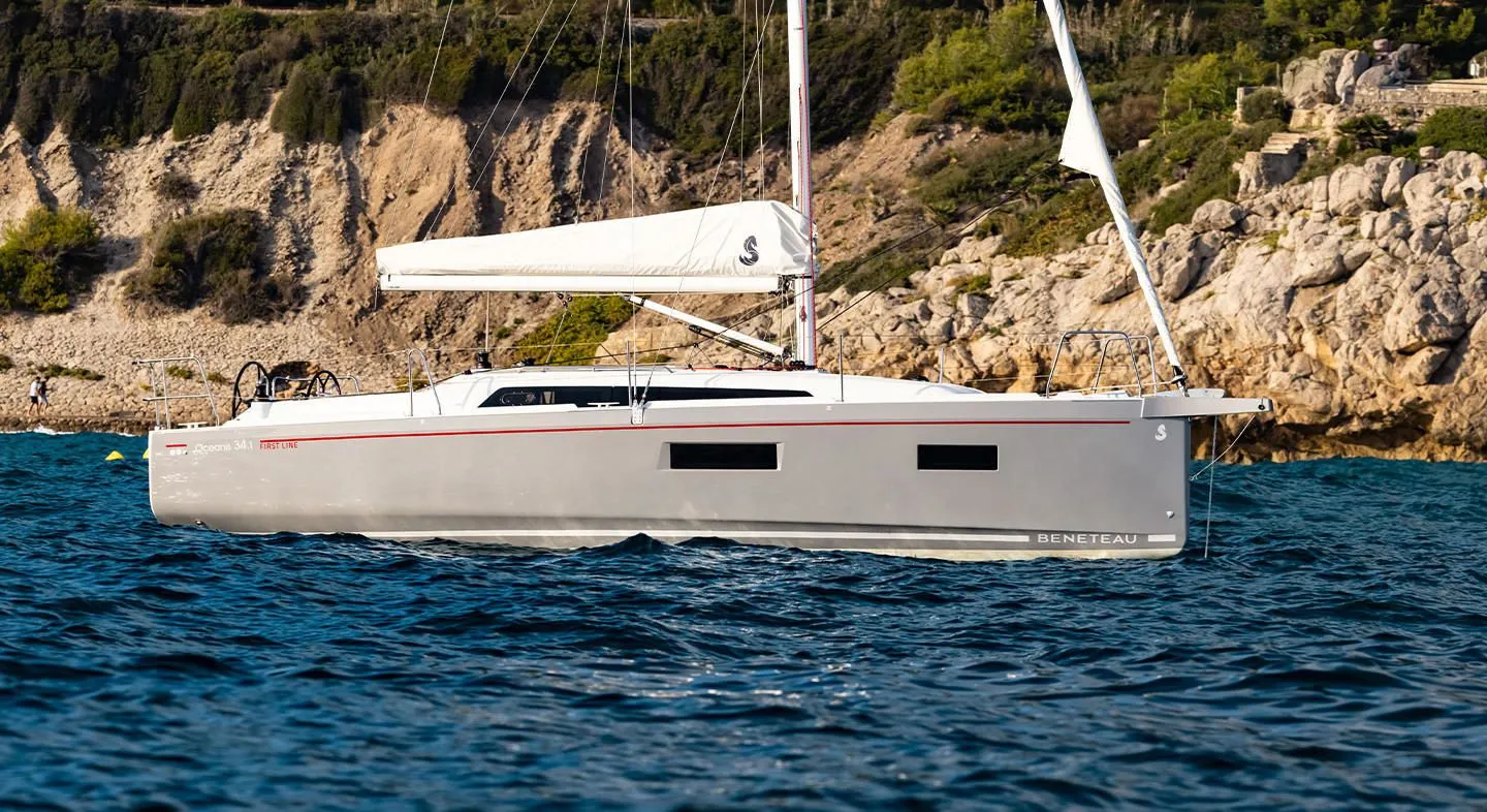 Explore Fethiye on a 10.77m Rental Beneteau Oceanis 34.1 - Fotoğraf 3