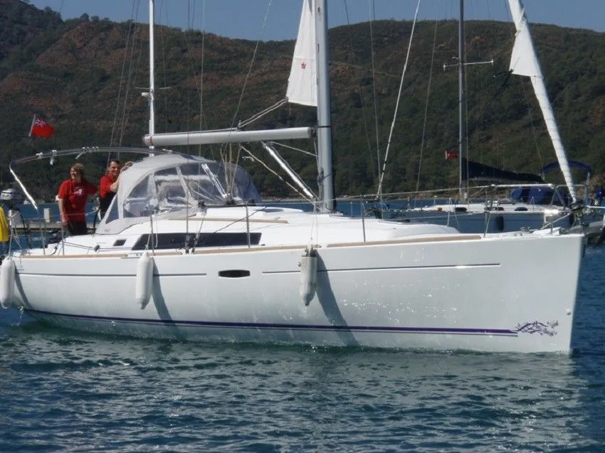 Explore Fethiye on a 11.47m Rental Beneteau Oceanis 37 - Fotoğraf 1