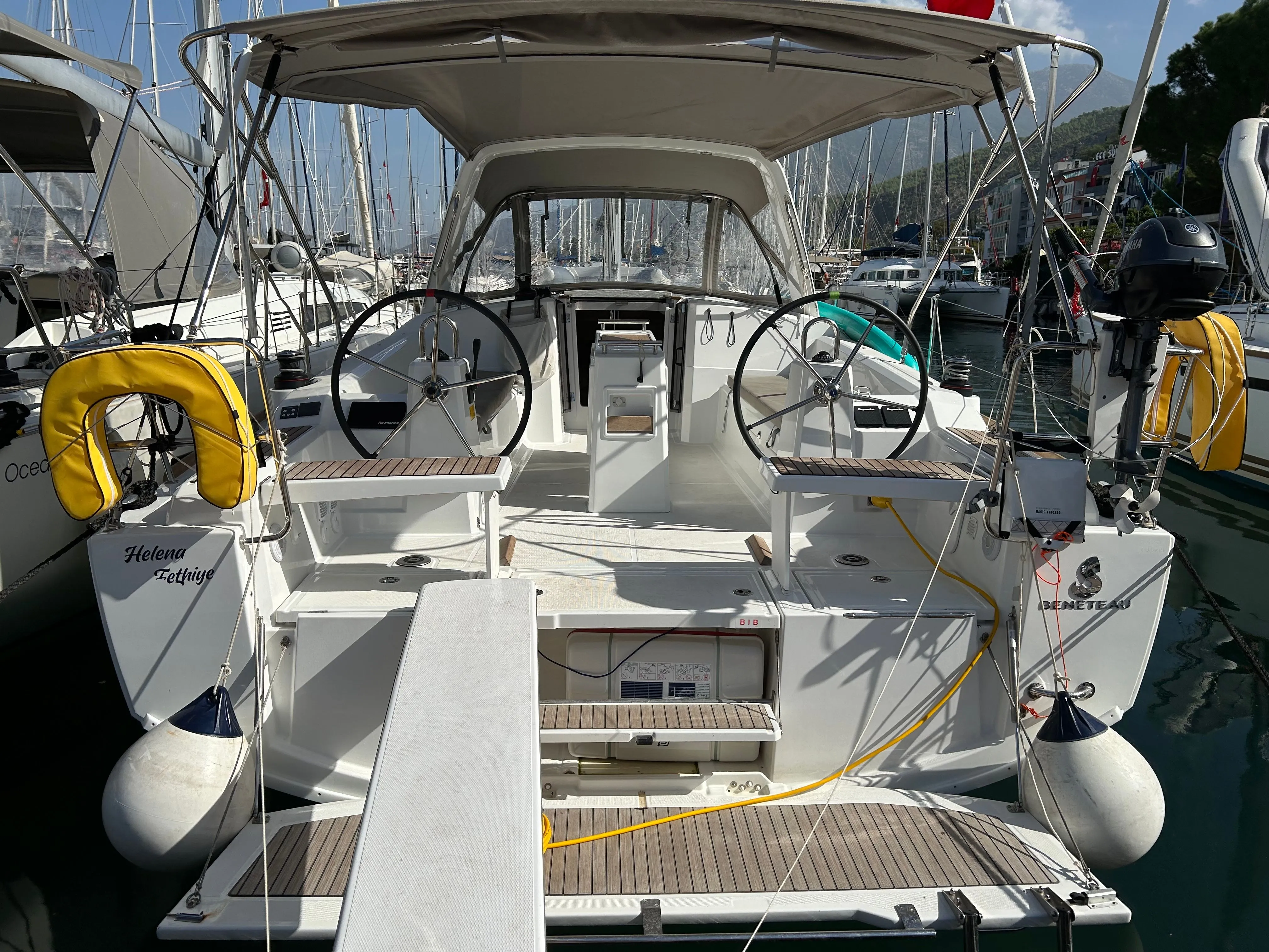 Fethiye Kiralık Beneteau Oceanis 38.1 11.5m Yelkenli Yat - Fotoğraf 1