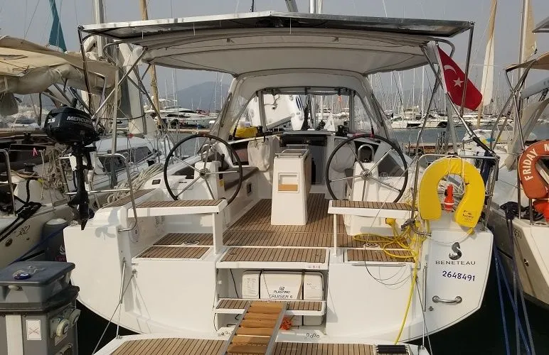 Explore Fethiye on a 11.6m Rental Beneteau Oceanis 38.1 - Fotoğraf 1