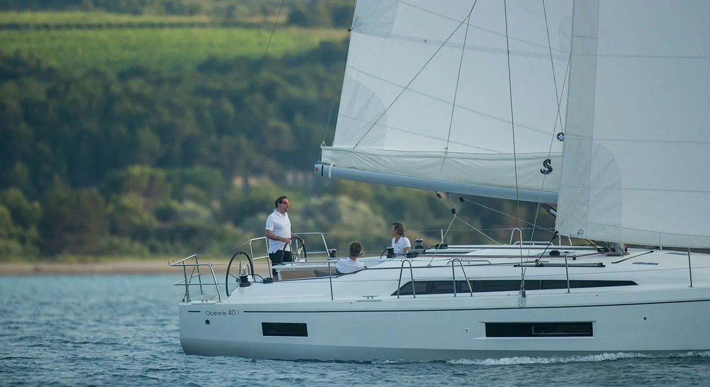 Beneteau Oceanis 40.1: Комфорт и Свобода в Фетхие - Fotoğraf 3