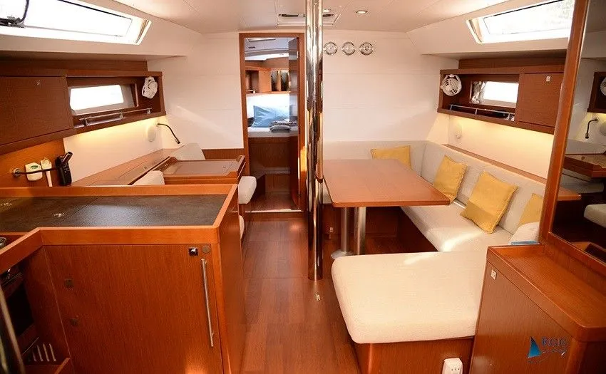 12.43m Göcek Sailing Yacht Beneteau Oceanis 41 Hire - Fotoğraf 2