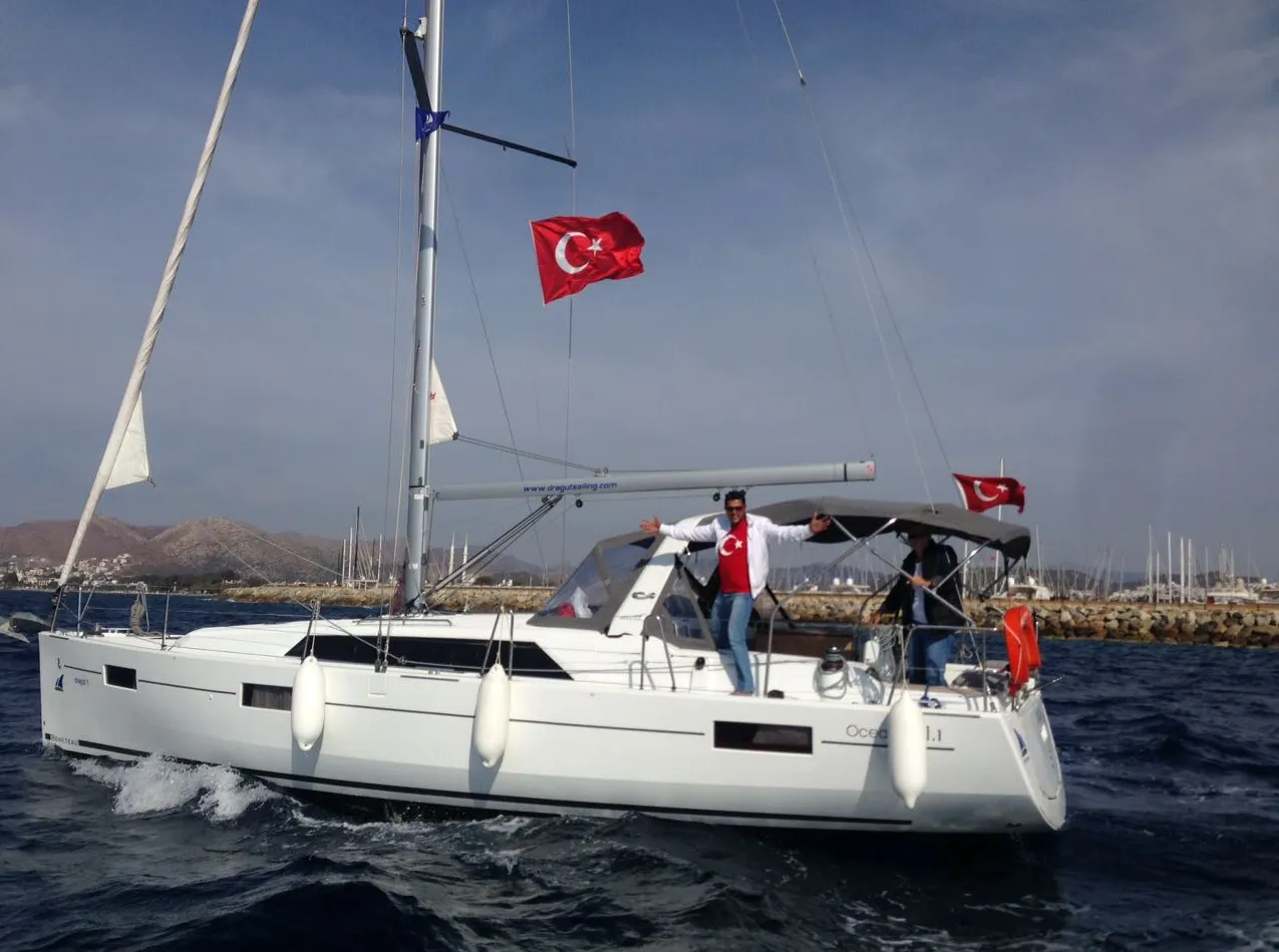 Charter a 12.43m Beneteau Oceanis 41.1 in Göcek - Fotoğraf 2
