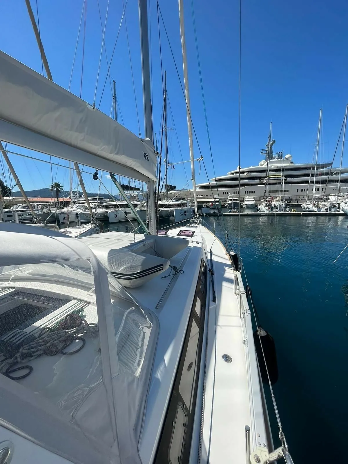 Rent a 13.85m 4 Cabin Sailing Yacht in Marmaris - Fotoğraf 5