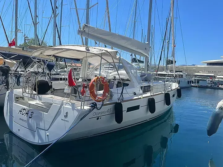 Rent a 13.85m 4 Cabin Sailing Yacht in Marmaris - Fotoğraf 1