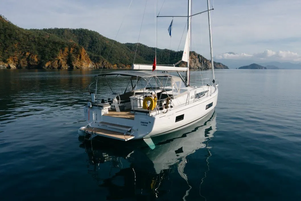 14.6м аренда Beneteau Oceanis 46.1 парусная яхта в Гёчек - Fotoğraf 2