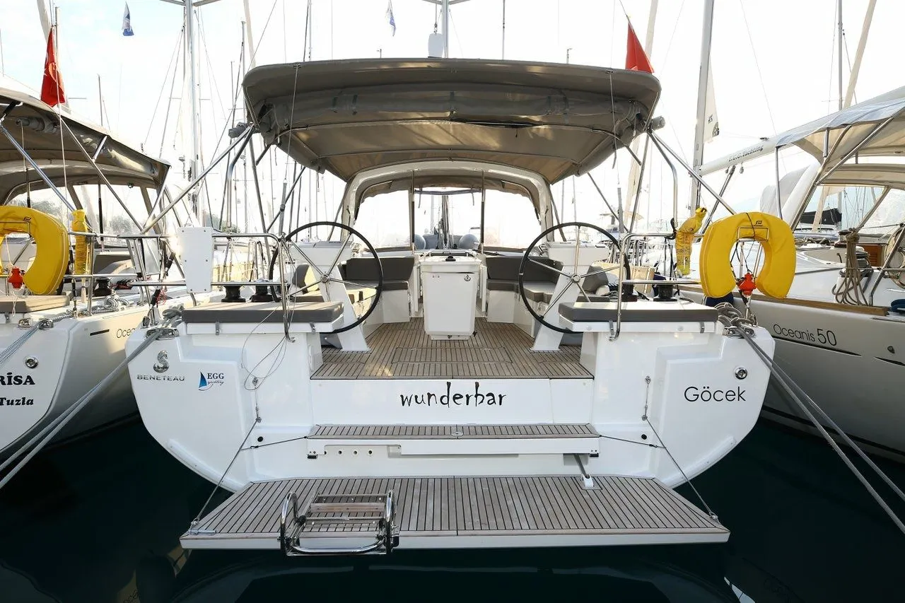 Арендуйте 13.65м Beneteau Oceanis 46.1 в Гёчек - Fotoğraf 1