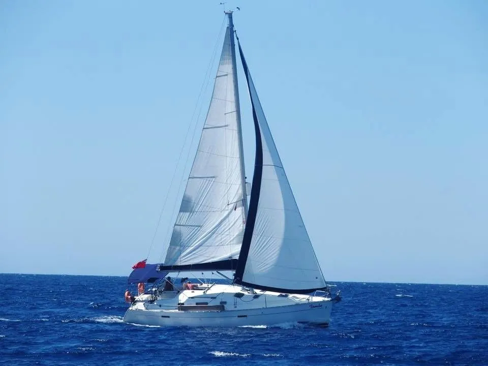 Арендуйте 10.66м парусная яхта Beneteau Oceanis Clipper 343 в Фетхие - Fotoğraf 5