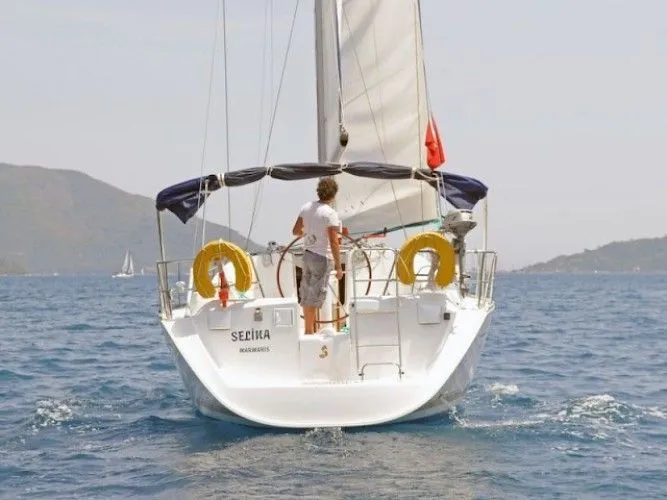Explore Marmaris on a 11.94m Rental Boat - Fotoğraf 3