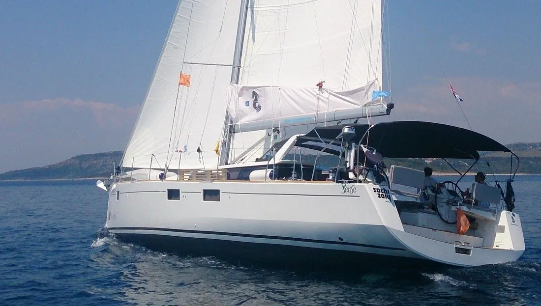 Charter a 17.2m Beneteau Sense 55 Sailing Yacht in Marmaris - Fotoğraf 4