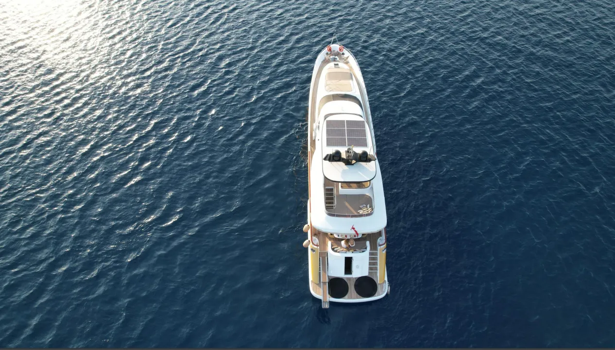Vedo B: Bodrum’da 32m Lüks Motor-Yat Deneyimi - Fotoğraf 4