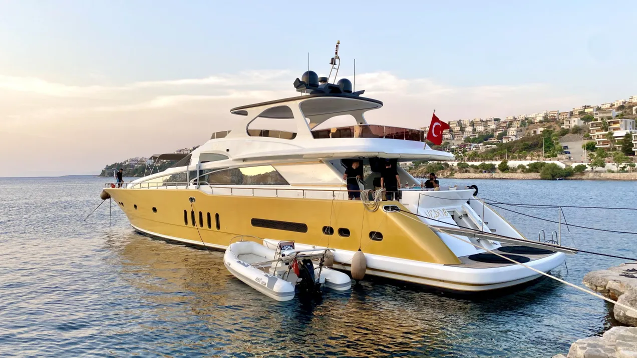 Vedo B: Bodrum’da 32m Lüks Motor-Yat Deneyimi - Fotoğraf 1