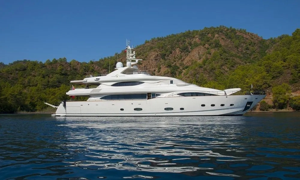 Explore Marmaris on a 40m Rental CRN 128 - Fotoğraf 4