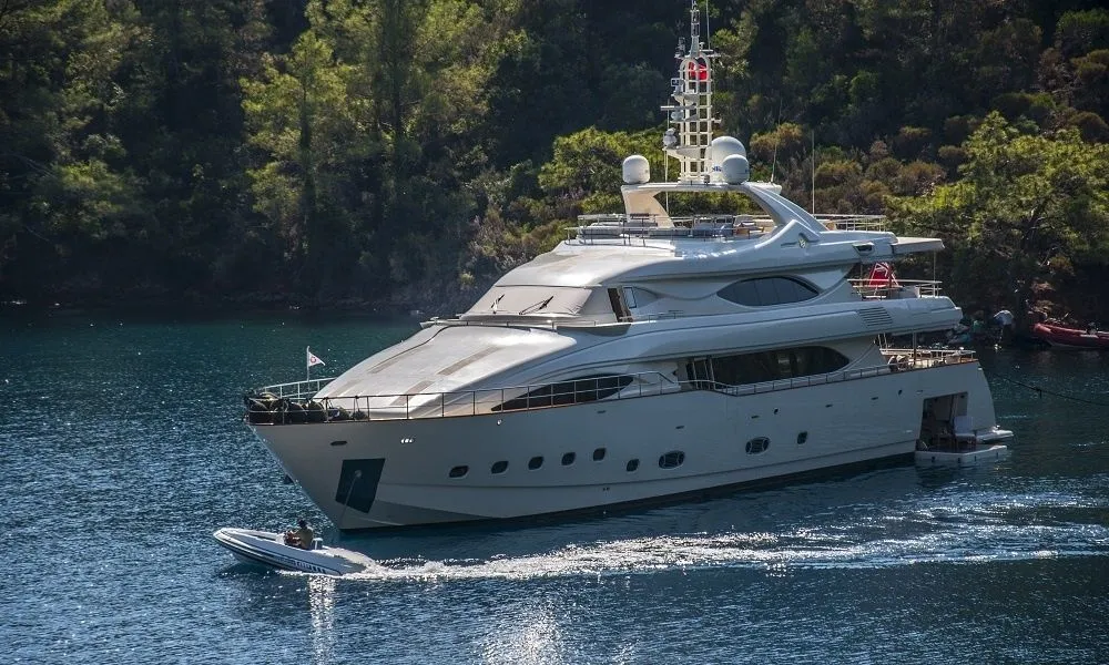 Explore Marmaris on a 40m Rental CRN 128 - Fotoğraf 5