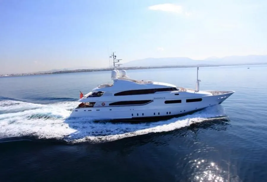 Bodrum 43m Kiralık Motoryat CRN 141 - Fotoğraf 4
