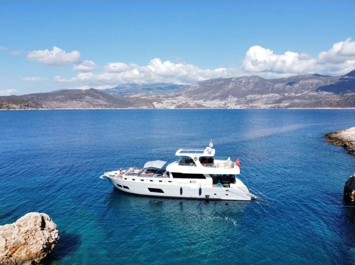 Bodrum 20m Kiralık 3 Kabinli Motoryat - Fotoğraf 4