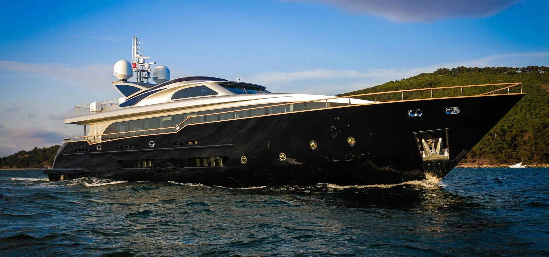 Charter a 38m Motor Yacht in Bodrum - Fotoğraf 3