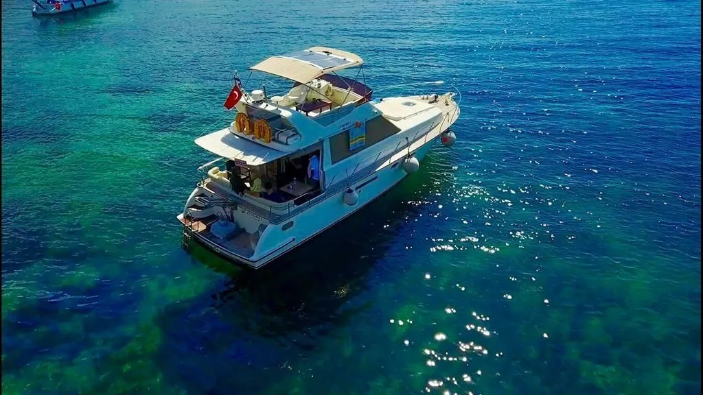 Explore Göcek on a 13m 2 Cabin Motor Yacht Rental - Fotoğraf 1