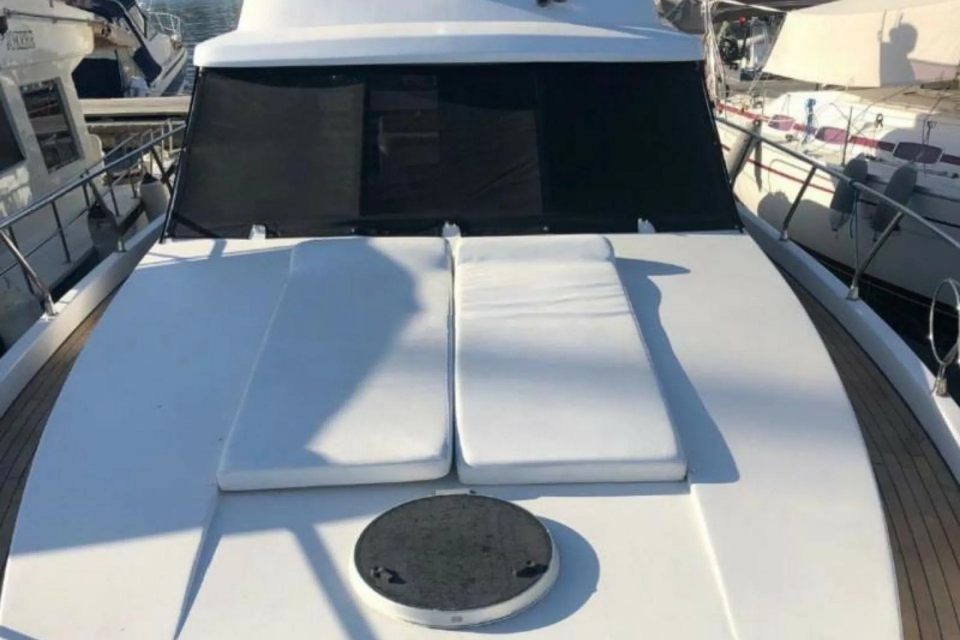 Göcek 16m Kiralık 2 Kabinli Motoryat - Fotoğraf 4