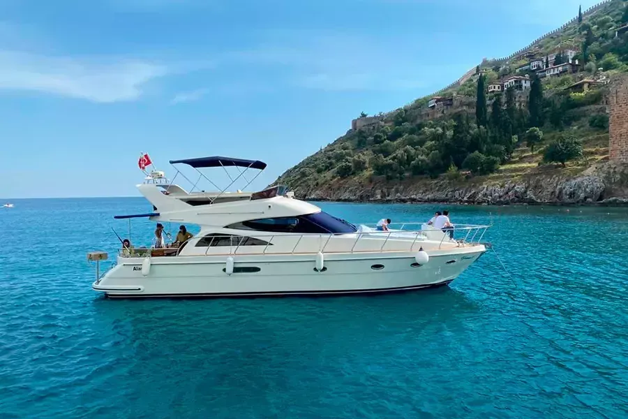 Alanya Kiralık 16m Tekne - Fotoğraf 1