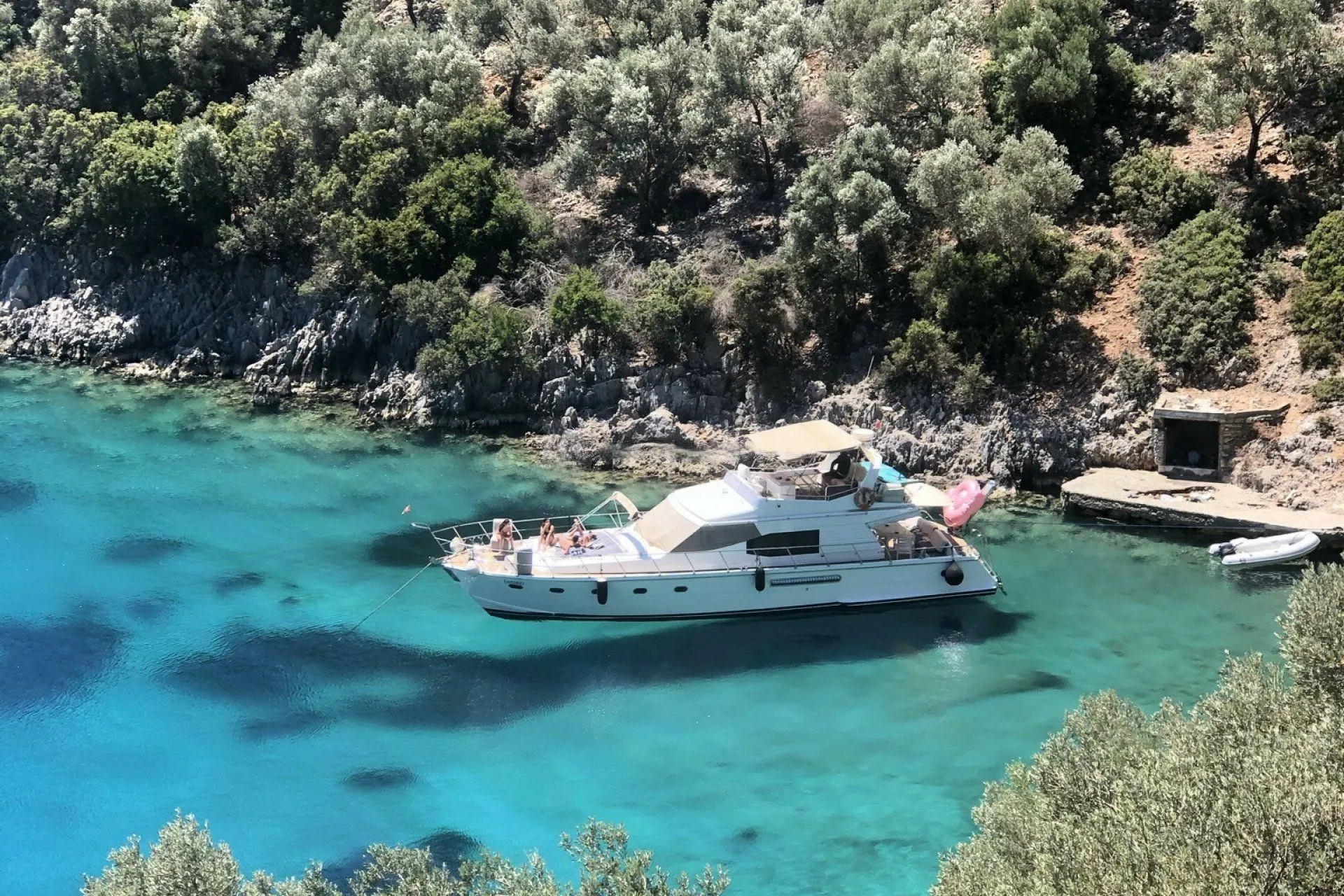Explore Göcek on a 17m Rental Boat - Fotoğraf 1