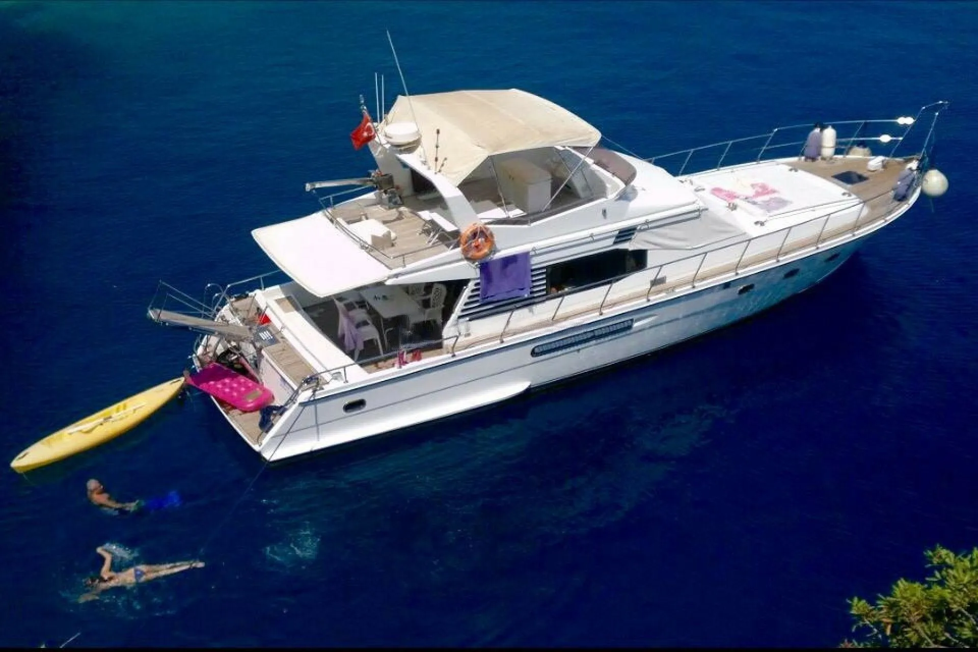 Explore Göcek on a 17m Rental Boat - Fotoğraf 3