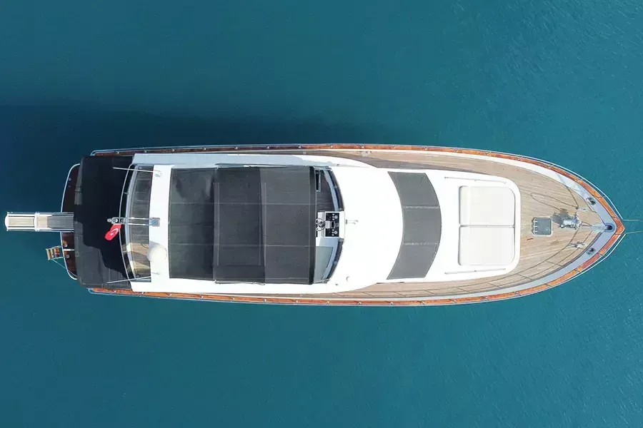 Antalya Kiralık 4 Kabinli 22m Motoryat - Fotoğraf 5